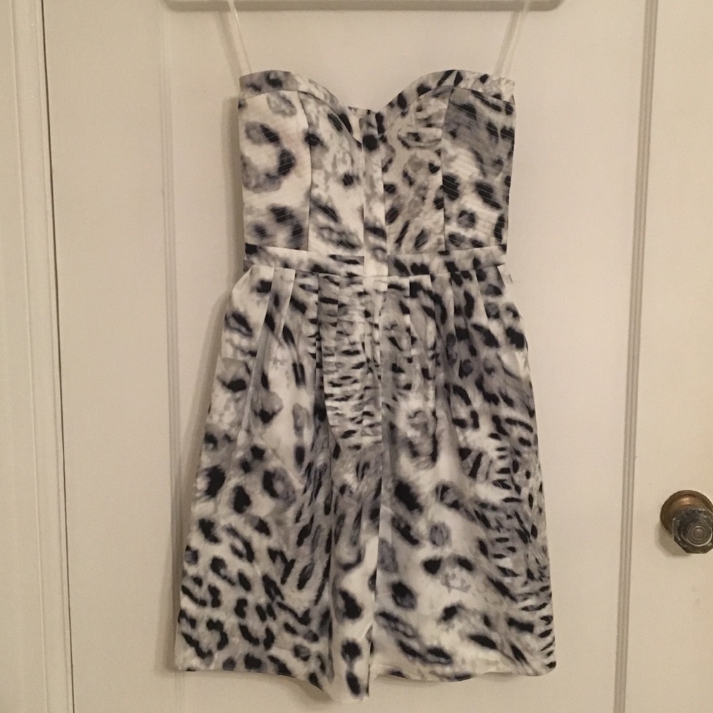 Parker Black and White Strapless Sweetheart Dress